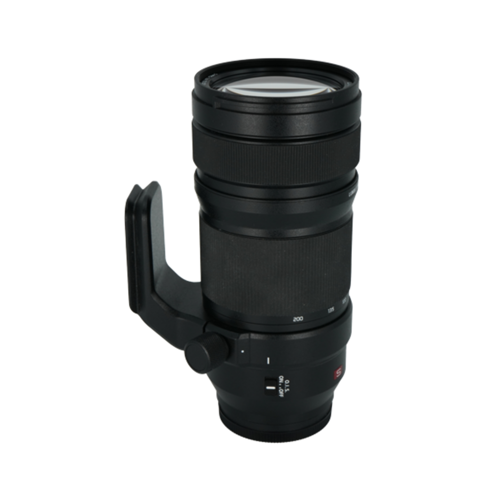 Panasonic 70-200mm f/4 L full frame mirrorless telephoto zoom lens