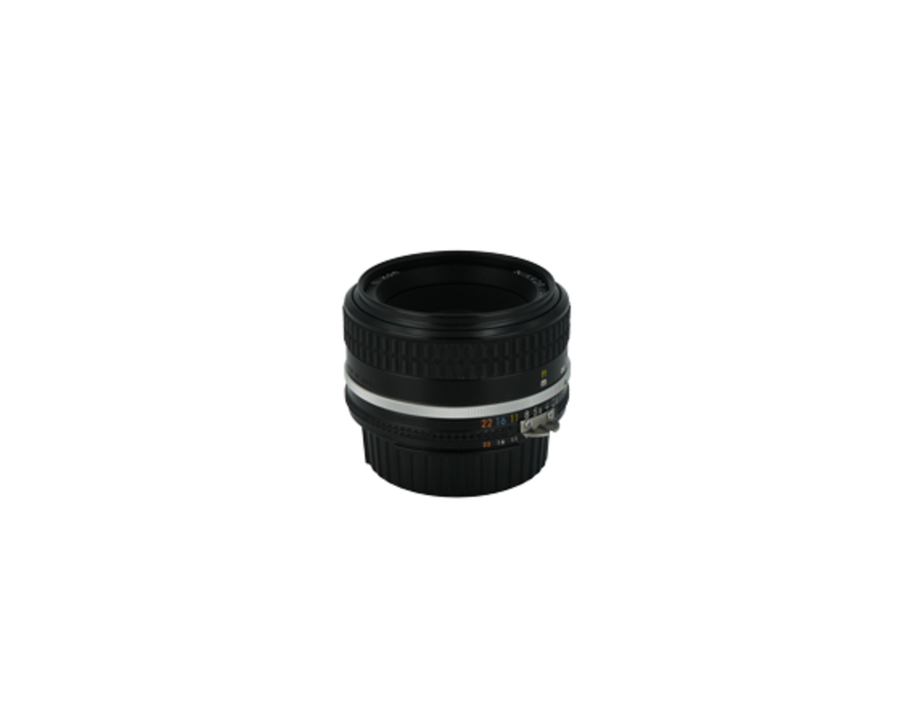 Nikon 50mm f/1.8 F full frame SLR lens
