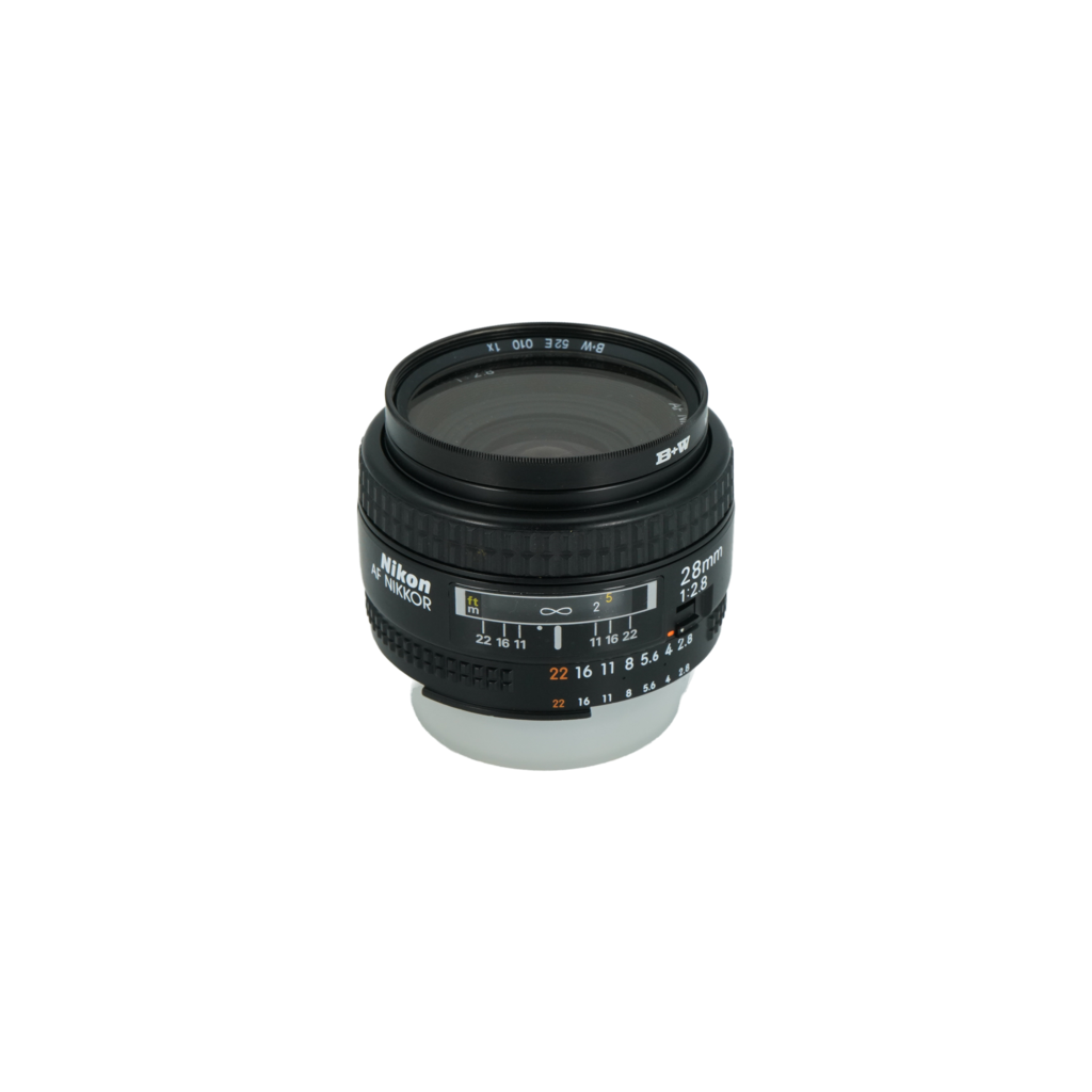 Nikon F AF nikkor 28mm f/2.8 full frame DSLR lens