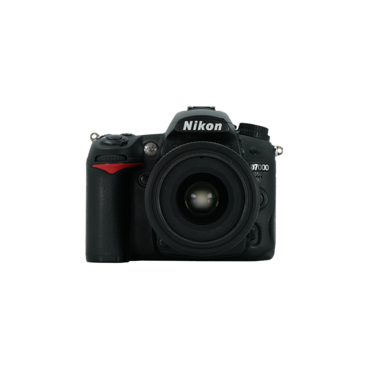 Nikon D7000 APS-C DSLR camera and Nikon 35mm f/1.8 G full frame DSLR lens