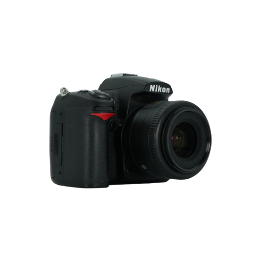 Nikon D7000 APS-C DSLR camera and Nikon 35mm f/1.8 G full frame DSLR lens