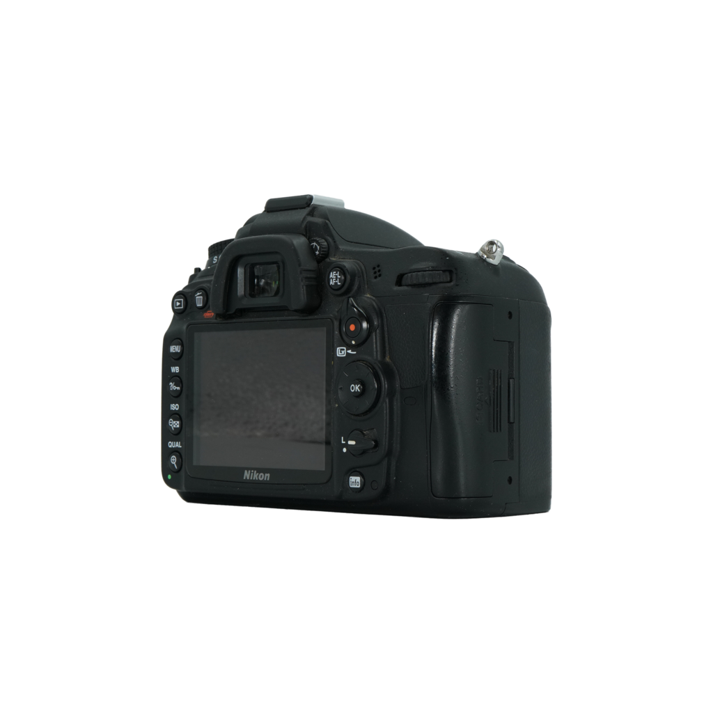 Nikon D7000 APS-C DSLR camera and Nikon 35mm f/1.8 G full frame DSLR lens