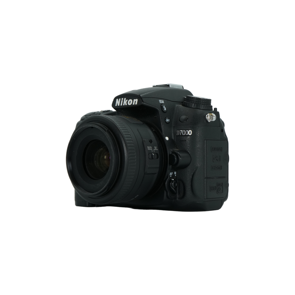 Nikon D7000 APS-C DSLR camera and Nikon 35mm f/1.8 G full frame DSLR lens