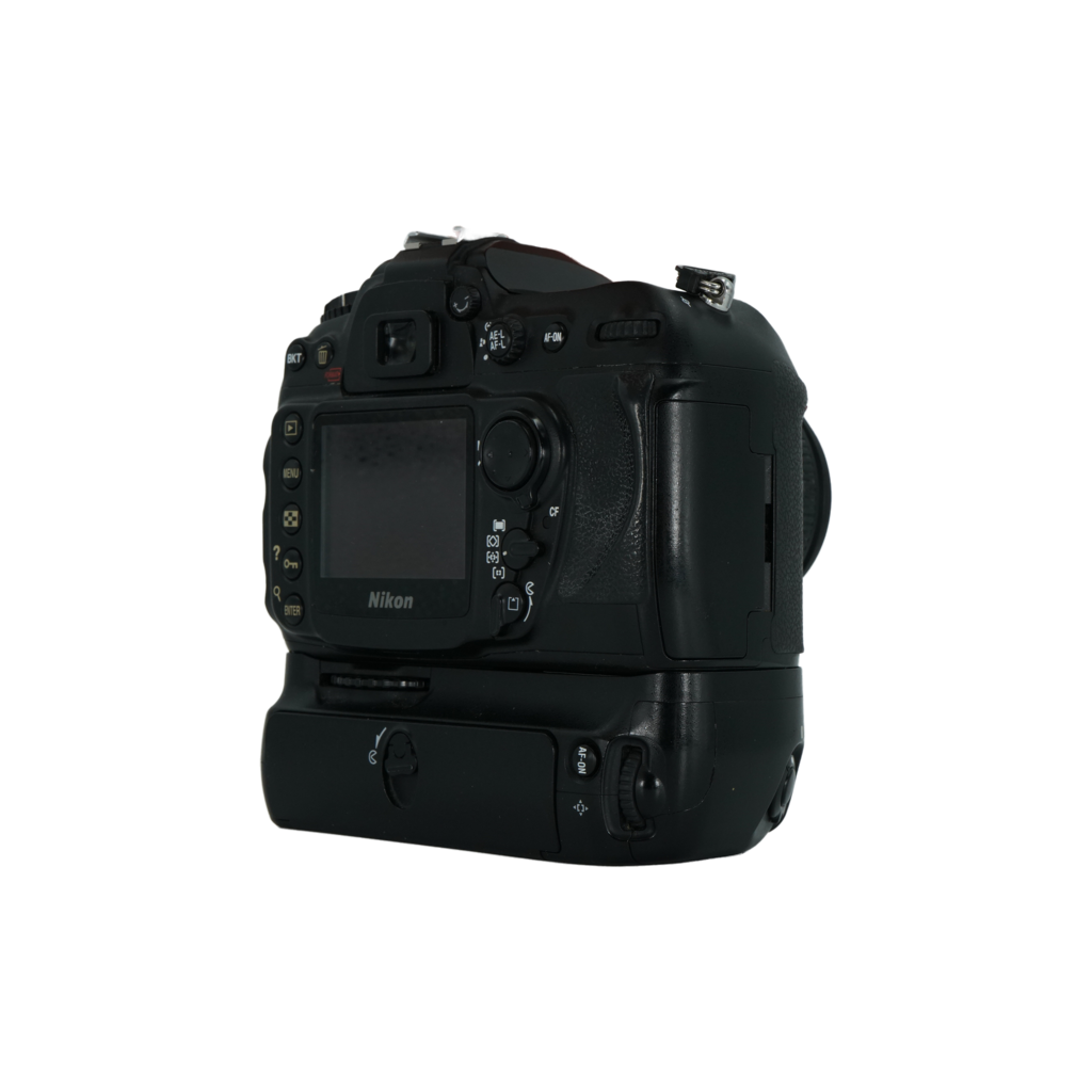 Nikon D200 APS-C DSLR camera and Tamron 18-100mm f/3.5-6.3 APS-C DSLR telephoto zoom lens for Nikon F