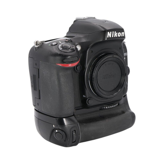 Nikon D610 Full-Frame DSLR Camera Nikon MB-D14 Battery Pack