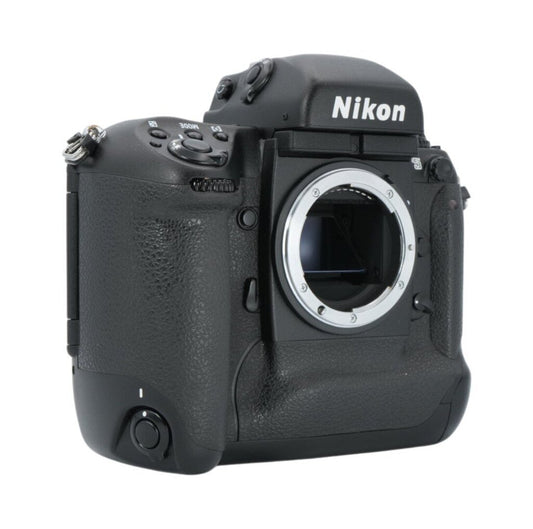 Nikon F5 35mm Film SLR Camera