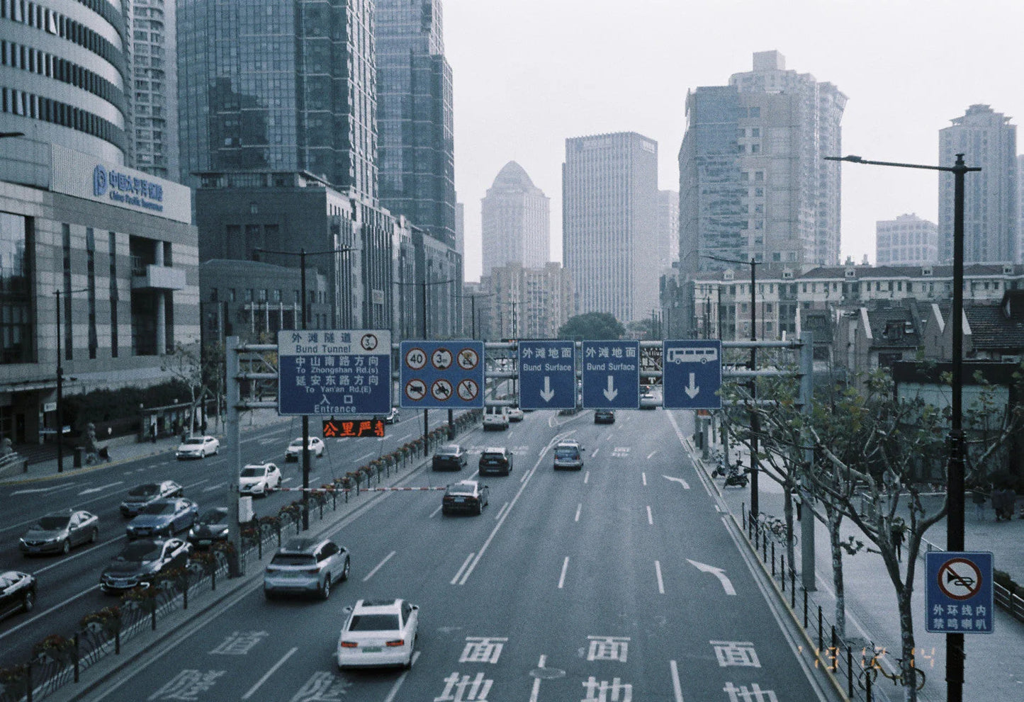 Lomography LomoChrome Metropolis 100-400 Color Negative 35mm Film