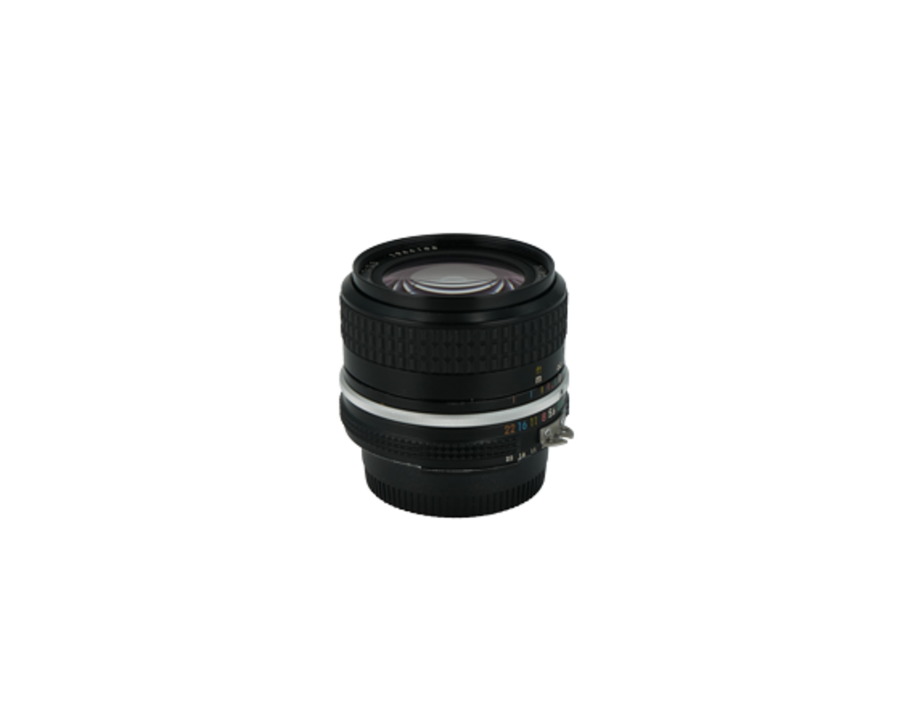 Nikon 28mm f/3.5 Ai full frame SLR lens for Nikon F