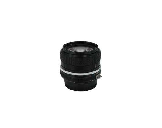 Nikon 28mm f/3.5 Ai full frame SLR lens for Nikon F