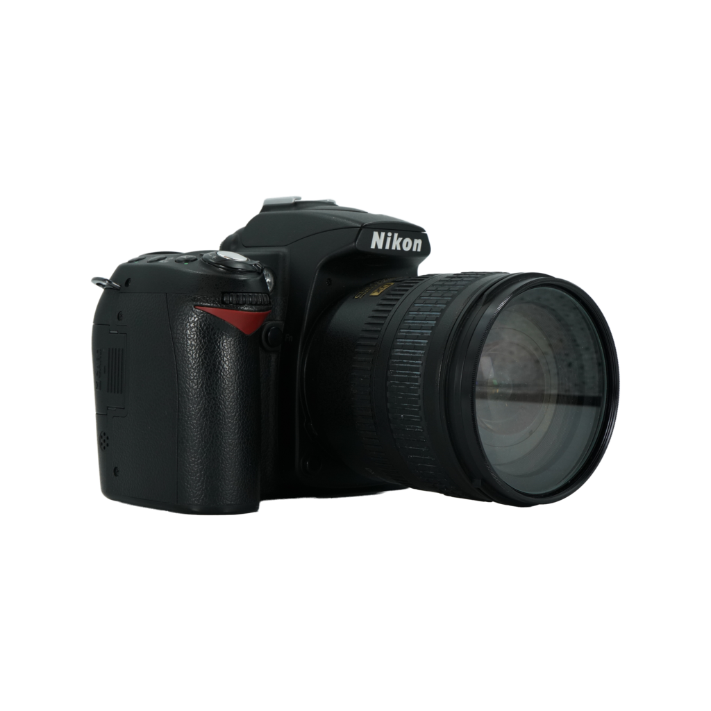 Nikon D90 APS-C DSLR camera with Nikon 18-70mm f/3.5-4.5G DX APS-C DSLR Lens