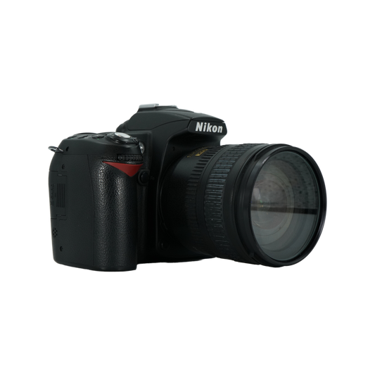Nikon D90 APS-C DSLR camera with Nikon 18-70mm f/3.5-4.5G DX APS-C DSLR Lens