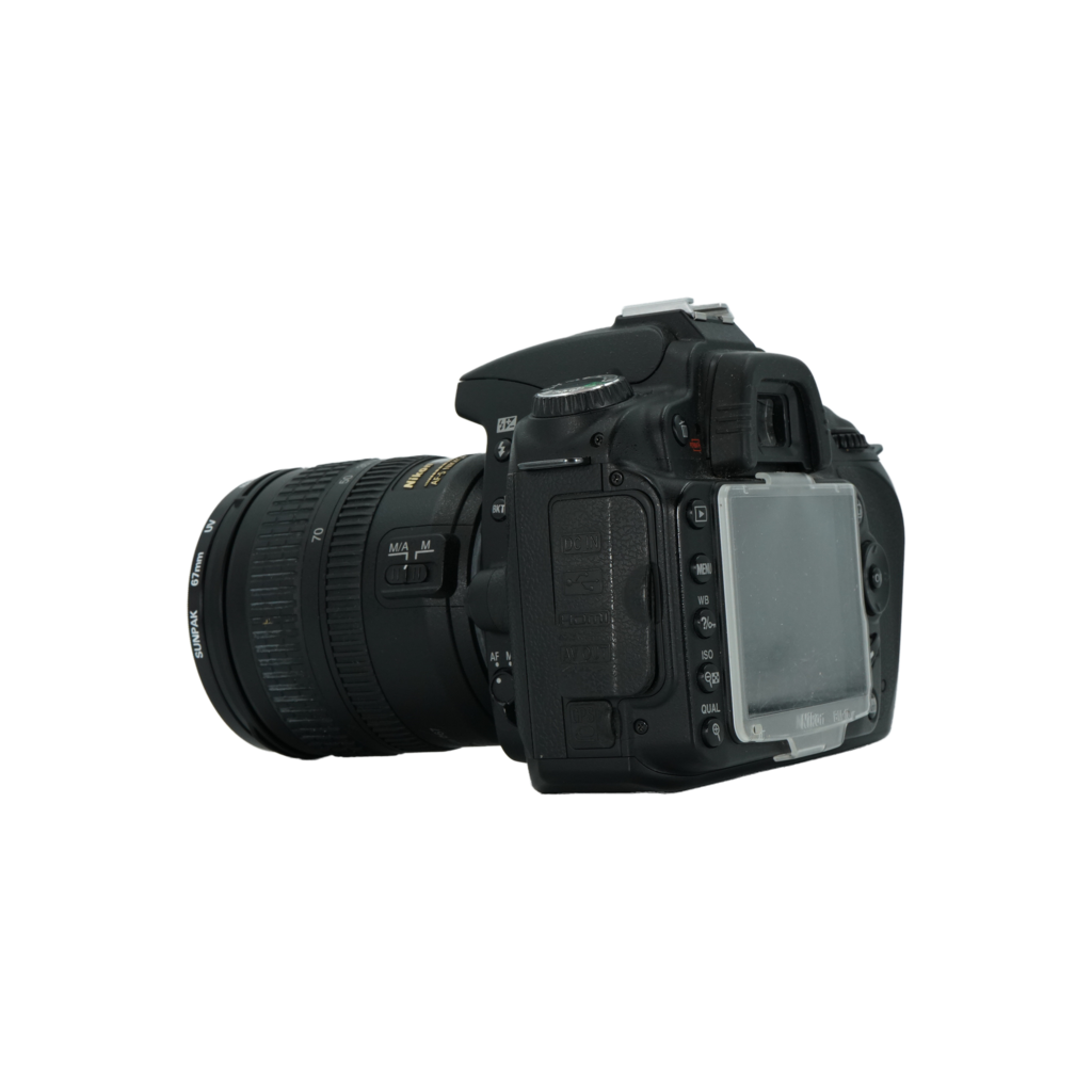Nikon D90 APS-C DSLR camera with Nikon 18-70mm f/3.5-4.5G DX APS-C DSLR Lens