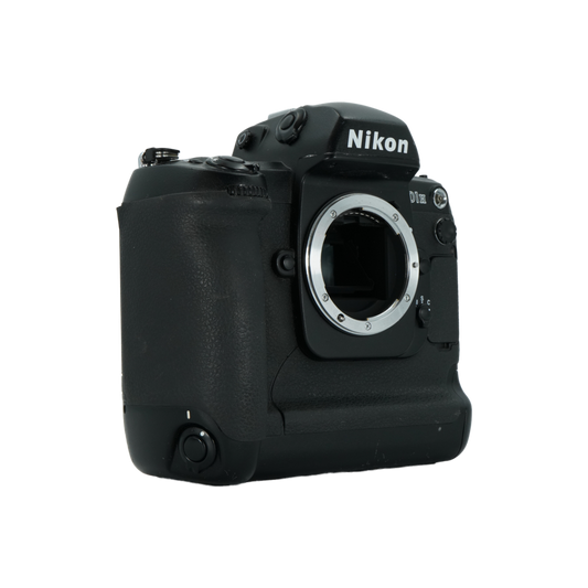 Nikon D1H full frame DSLR camera