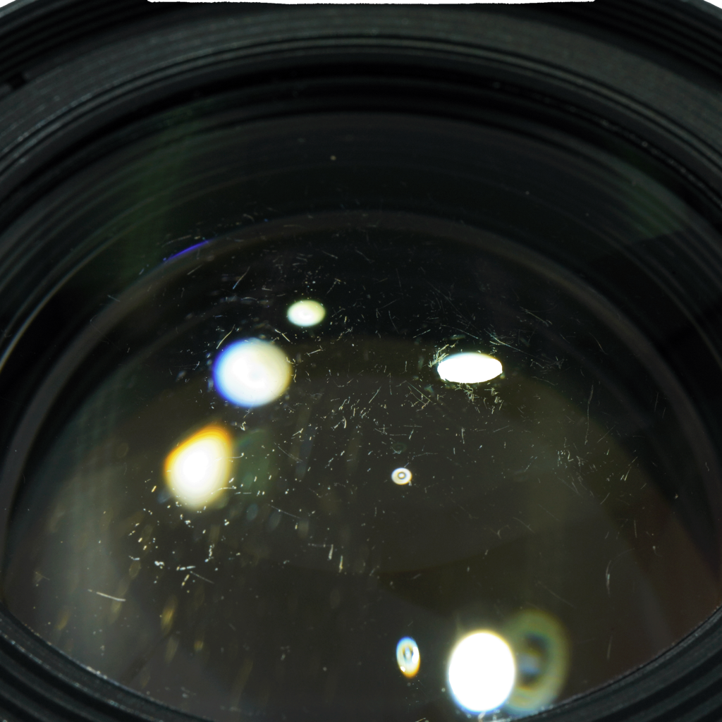 Canon EF 100mm f/2.8 Macro USM full frame DSLR macro lens