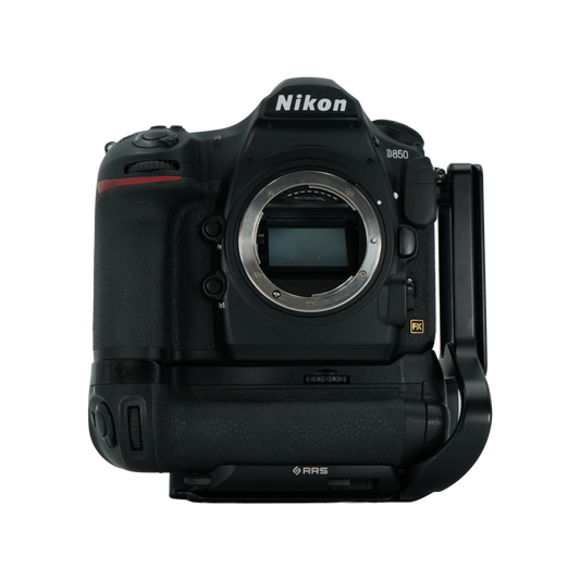 Nikon D850 full frame DSLR camera
