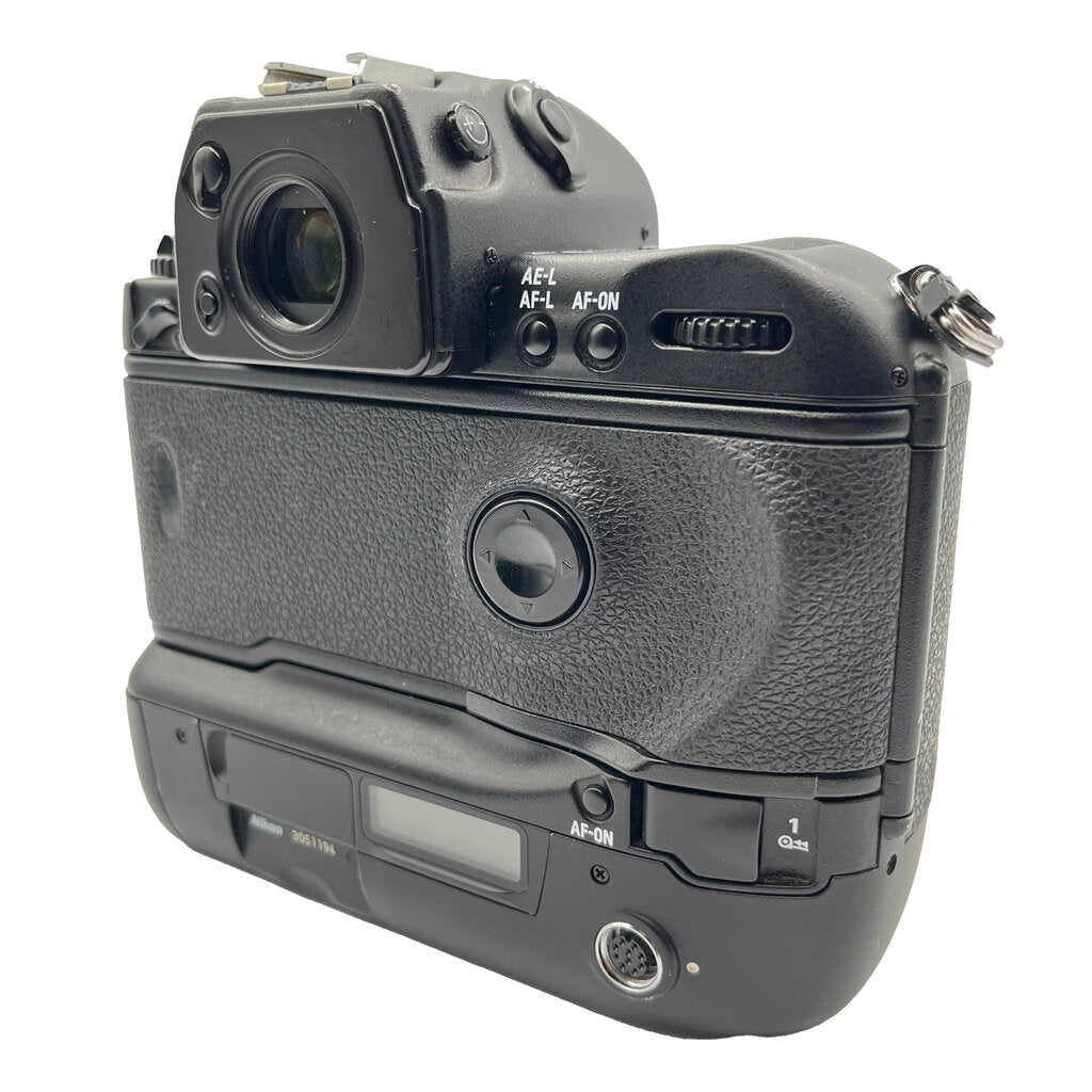 Nikon F5 35mm SLR Film Camera