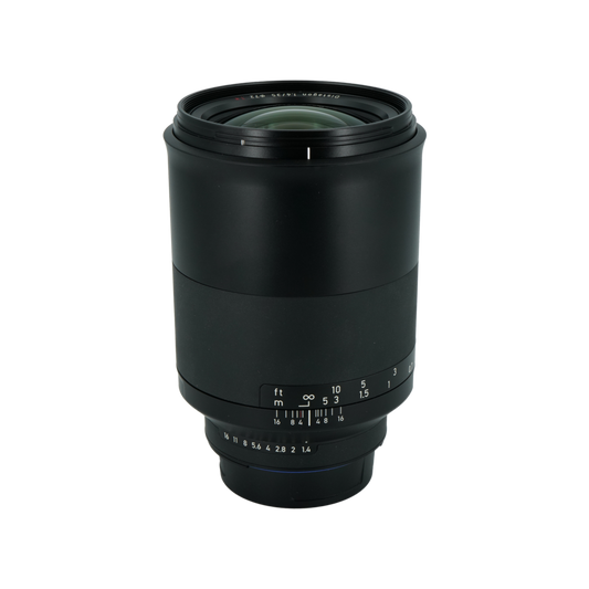 Zeiss 35mm f/1.4 full frame DSLR prime lens for Nikon F