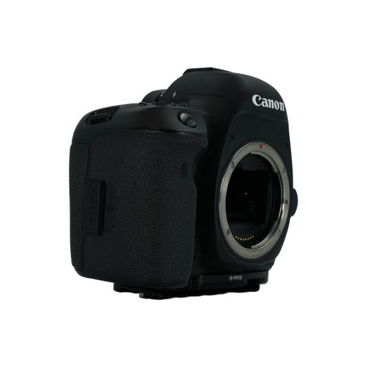 Canon 5D mk iv full frame DSLR camera