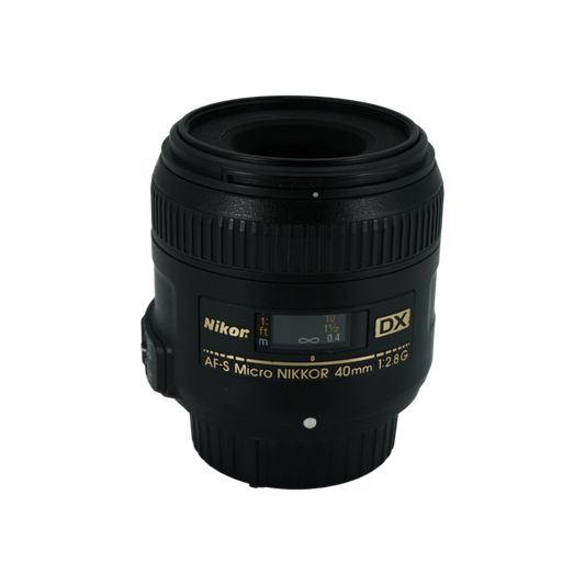 Nikon DX 40mm f/2.8 G AF-S micro APS-C DSLR macro lens