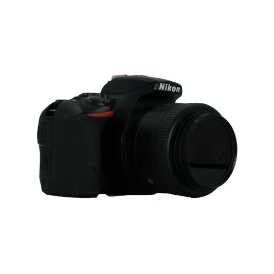 Nikon D5500 APS-C DLSR camera with Nikon 35mm f/1.8 DX APS-C DSLR prime lens