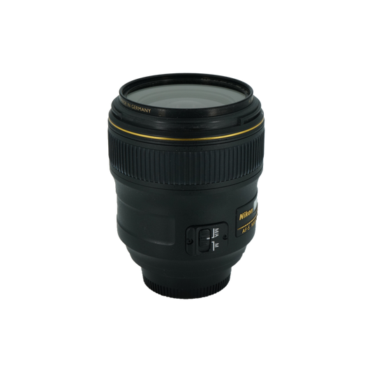 Nikon F AF-S Nikkor 35mm f/1.4 G full frame DSLR prime lens