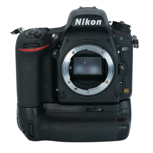 Nikon D750 Full-frame DSLR with MB-D16 Grip