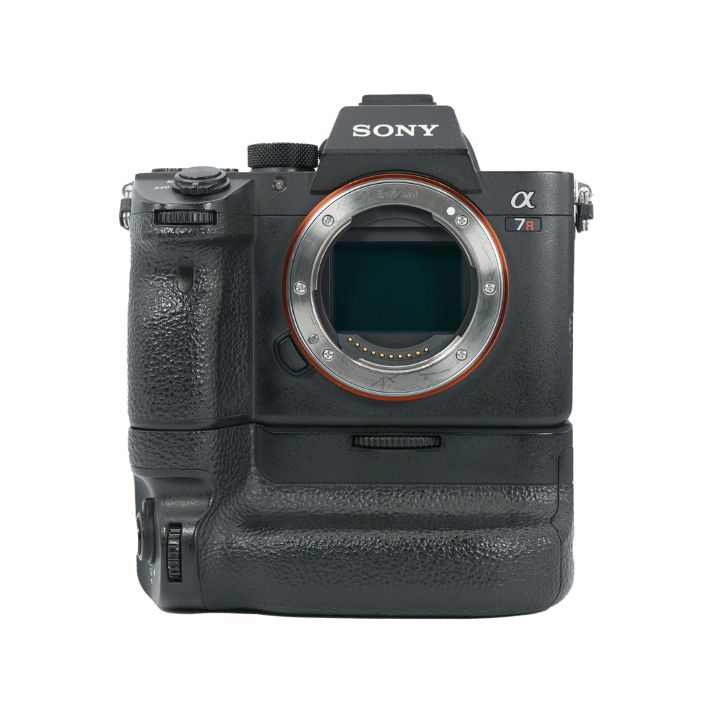 Sony Alpha a7R III Mirrorless Camera Body