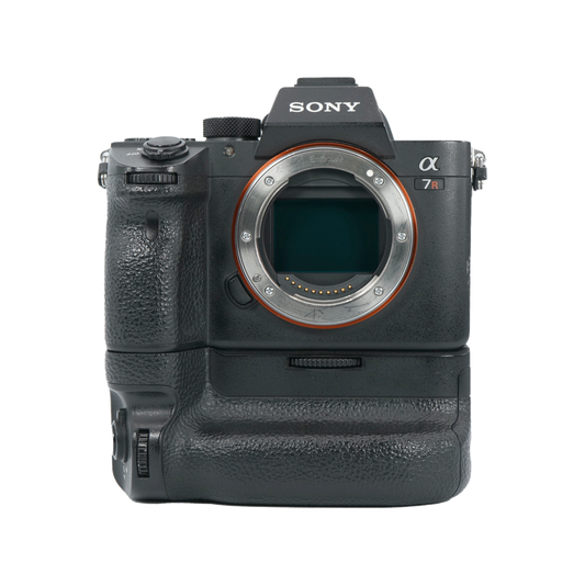 Sony Alpha a7R III Mirrorless Camera Body
