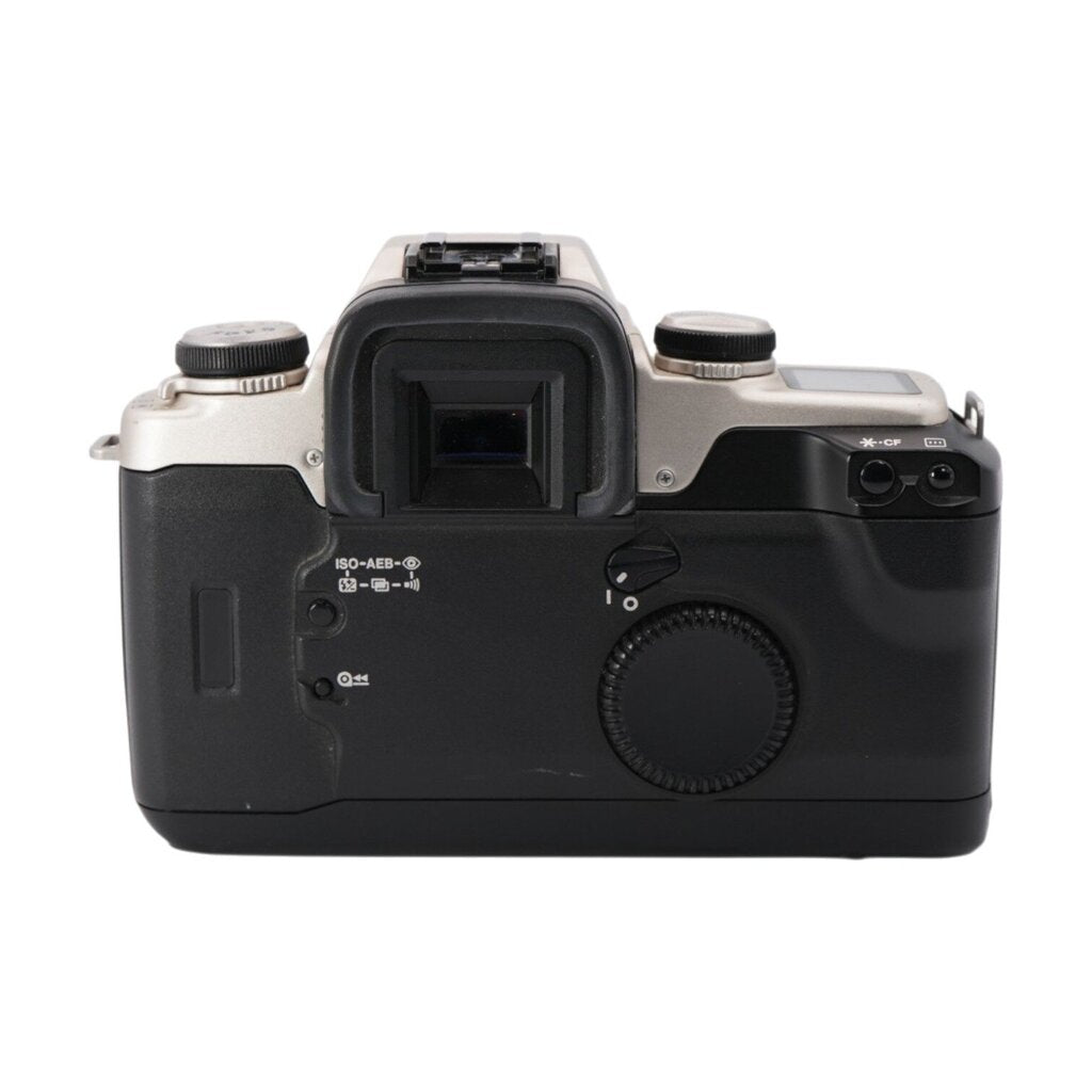 Canon EOS Ellan IIE with Canon EF 24-85mm f/3.5-4.5 Full-frame Auto-focus Lens