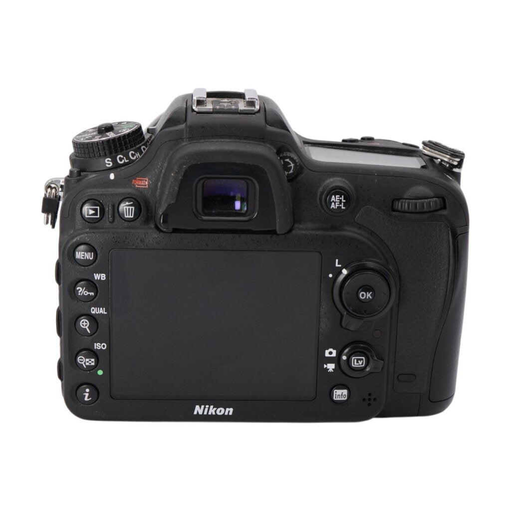 Nikon D7200 APS-C DSLR Camera with Nikon Nikkor DX 18-140mm f/3.5-5.6 Lens
