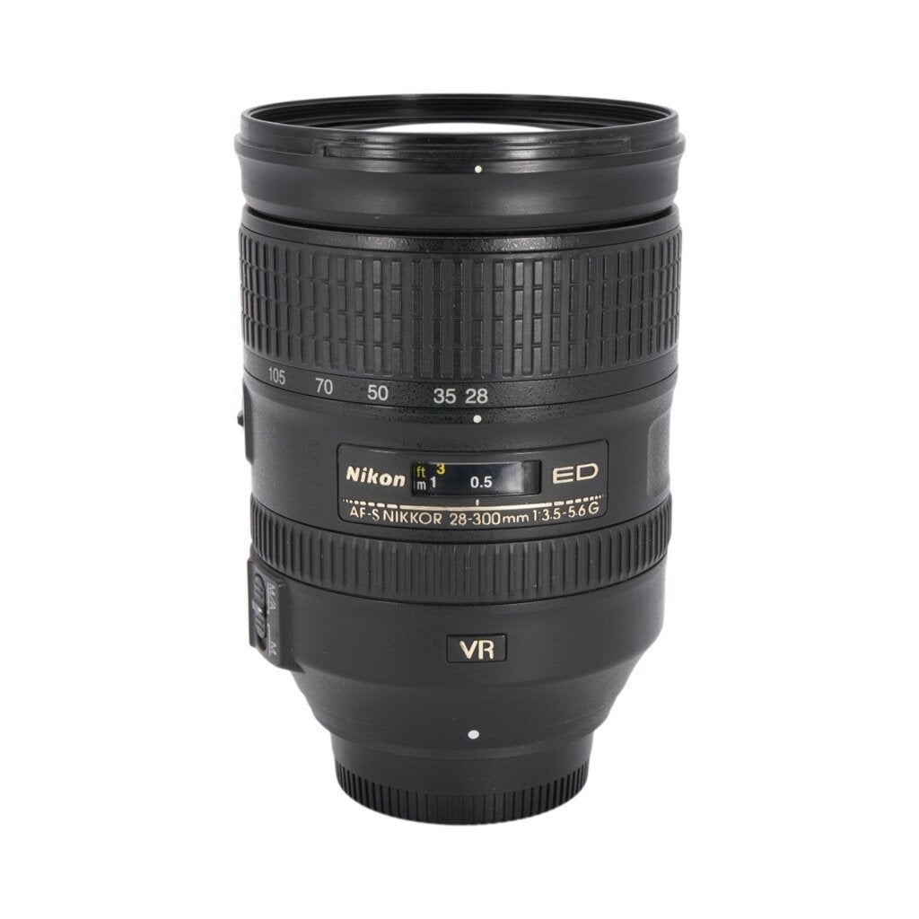 Nikon AF-S 28-300mm f/3.5-5.6 G ED VR Full-frame DSLR Lens