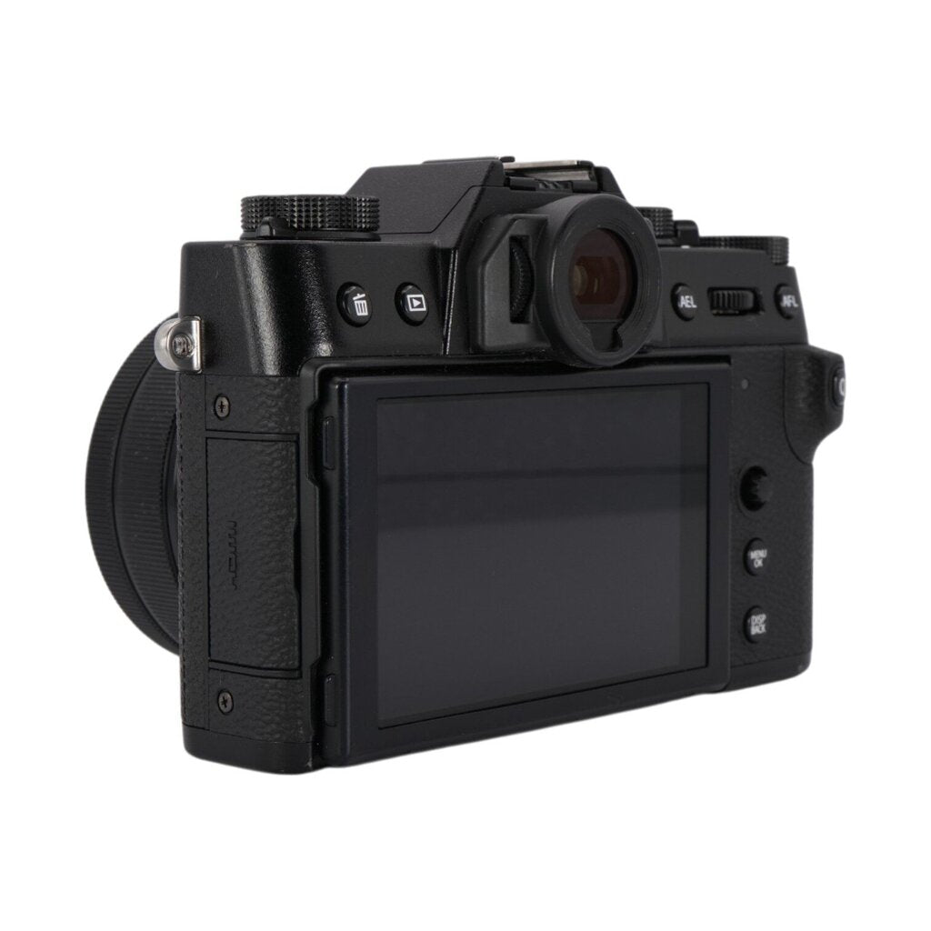 Fujifilm XT-30 APS-C Mirrorless Camera with a Fujifilm XC 15-45mm f/3.5-5.6 OIS PZ Lens