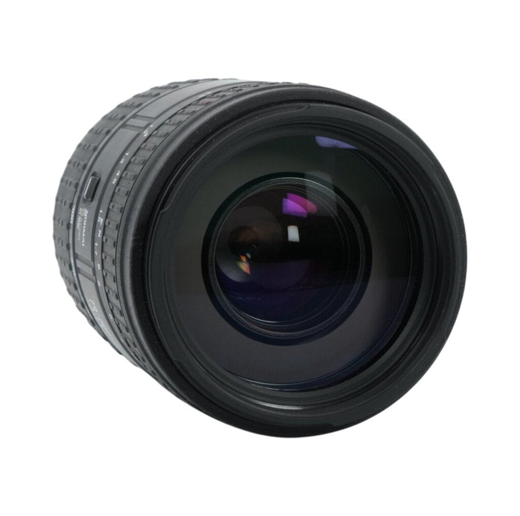 Sigma 70-300mm f/4-5.6 APO Macro Full-frame DSLR Lens for Nikon F-mount