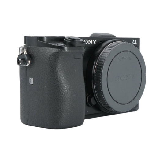 Sony Alpha a6000 APS-C Mirrorless Camera