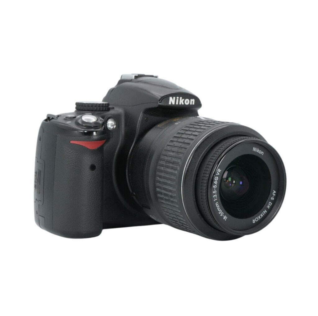 Nikon D5000 APS-C DSLR Camera with Nikon Nikkor AF-S DX 18-55mm f/3.5-5.6 G and Nikon Af-S Nikkor 55-200mm f/1.4-5.6 G ED VR Lenes