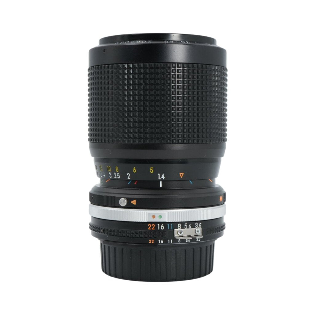 Nikon Nikkor F 35-105mm f/3.5-4.5 Manual-Focus SLR Lens