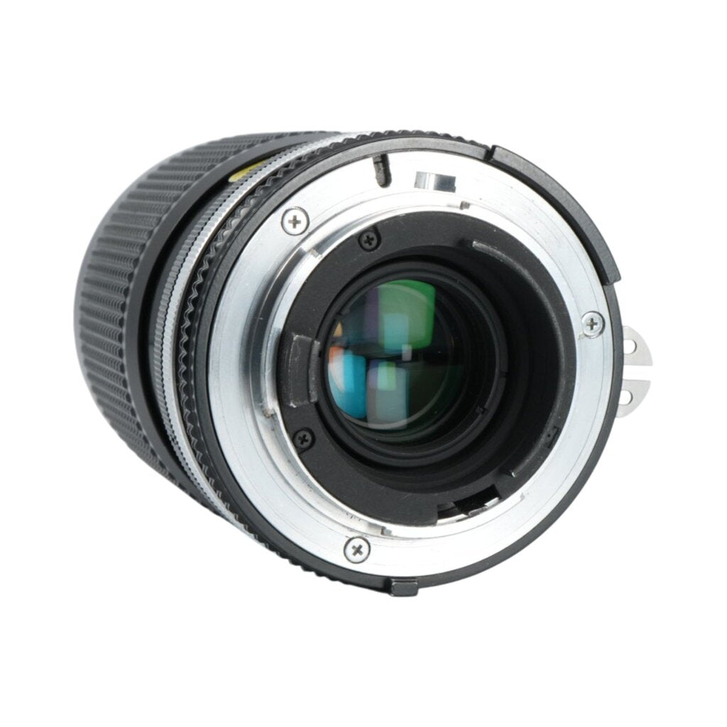 Nikon Nikkor F 35-105mm f/3.5-4.5 Manual-Focus SLR Lens
