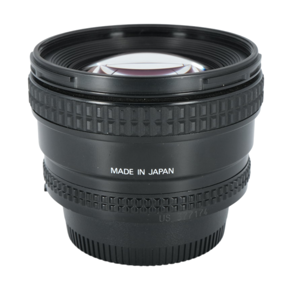 Nikon AF 20mm f/2.8 D Full-frame DSLR Lens