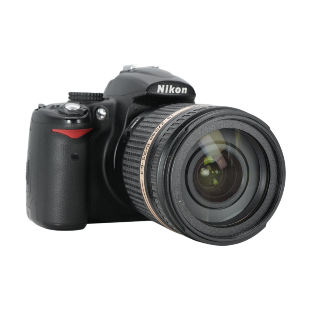 Nikon D5000 APS-C DSLR with Tamron 18-270mm f/3.5-6.3 for Nikon DX APS-C Mount