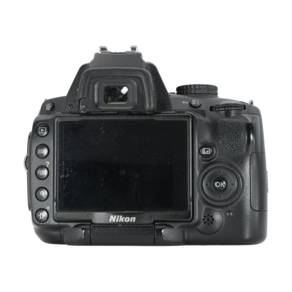 Nikon D5000 APS-C DSLR with Tamron 18-270mm f/3.5-6.3 for Nikon DX APS-C Mount