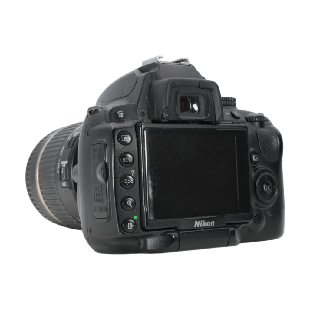 Nikon D5000 APS-C DSLR with Tamron 18-270mm f/3.5-6.3 for Nikon DX APS-C Mount