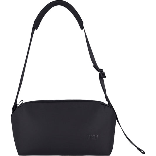 Urth Crossbody Bag 8L (Black)