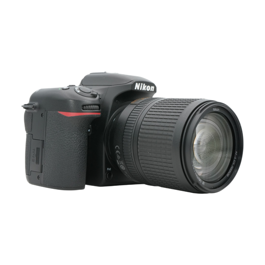 Nikon D7500 APS-C DSLR Camera with Nikon AF-s Nikkor DX 18-140mm f/3.5-5.6G ED VR Lens