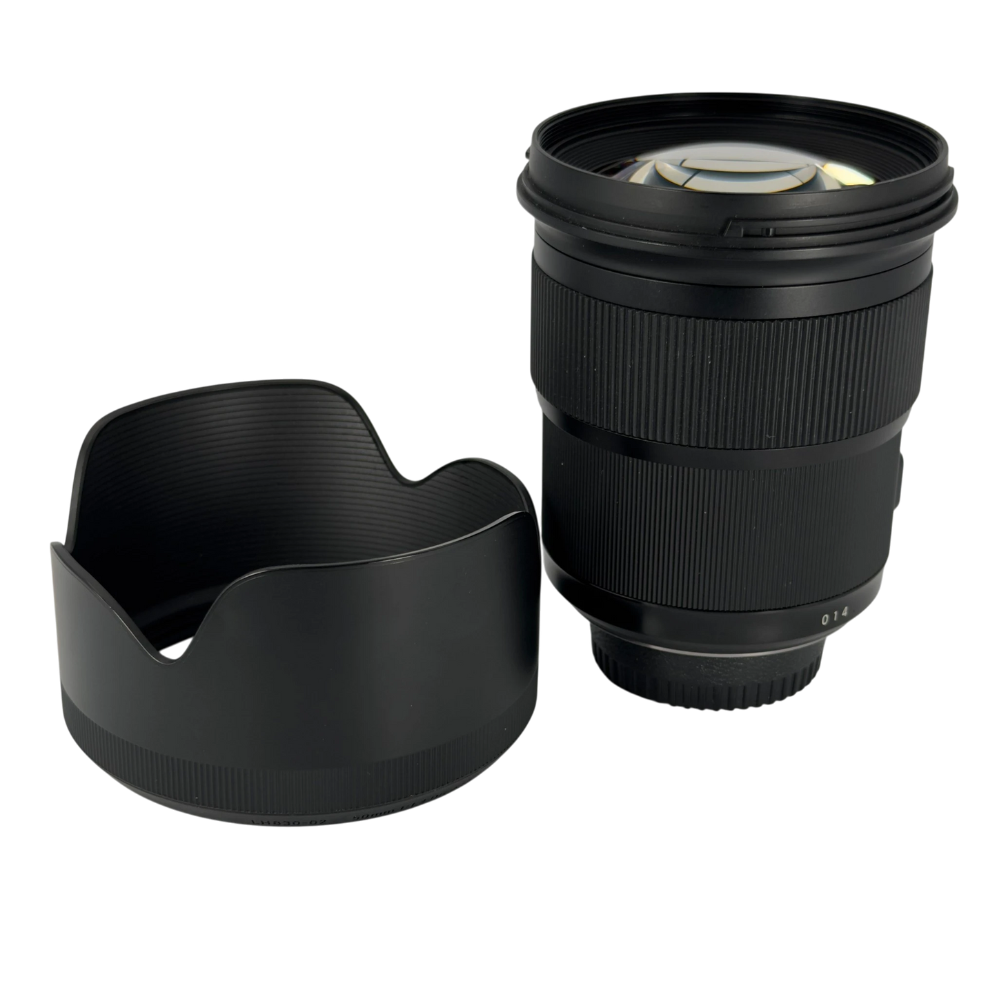Sigma 50mm DG f/1.4 Full-frame DSLR for Nikon F-Mount
