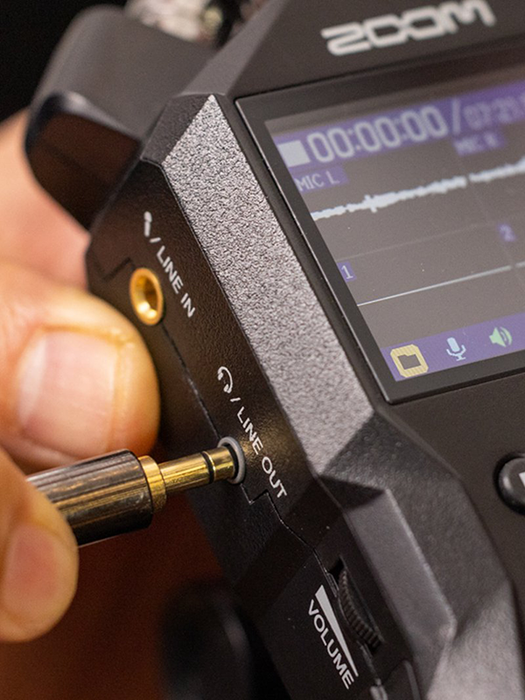Zoom H4essential 32-Bit Portable Audio Recorder
