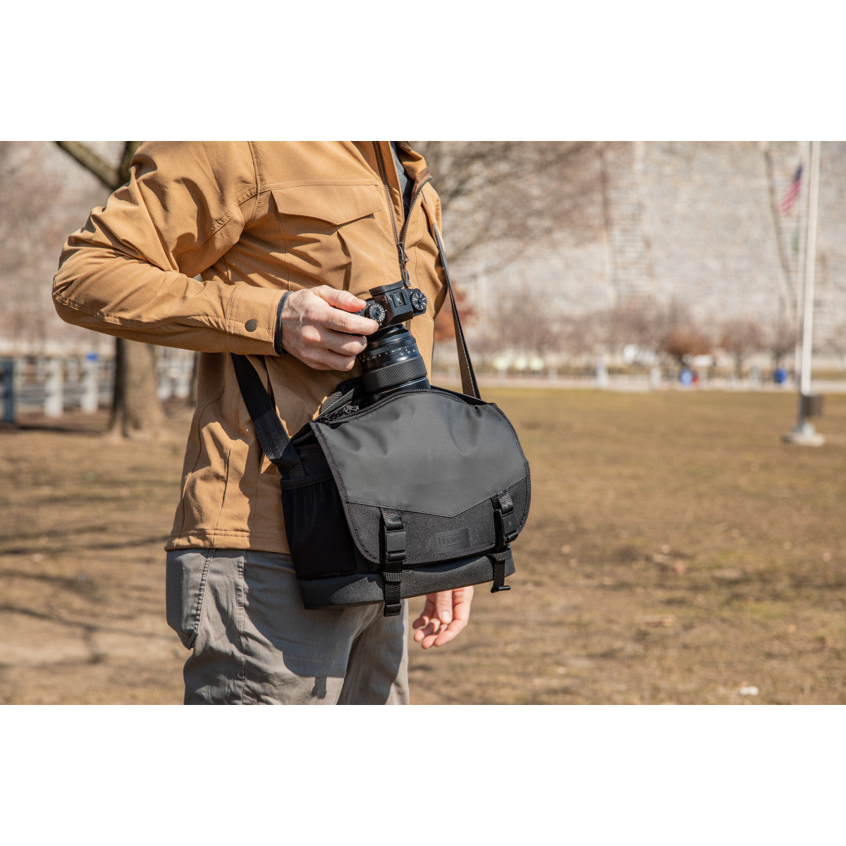 Tenba DNA 9 Slim Messenger Bag