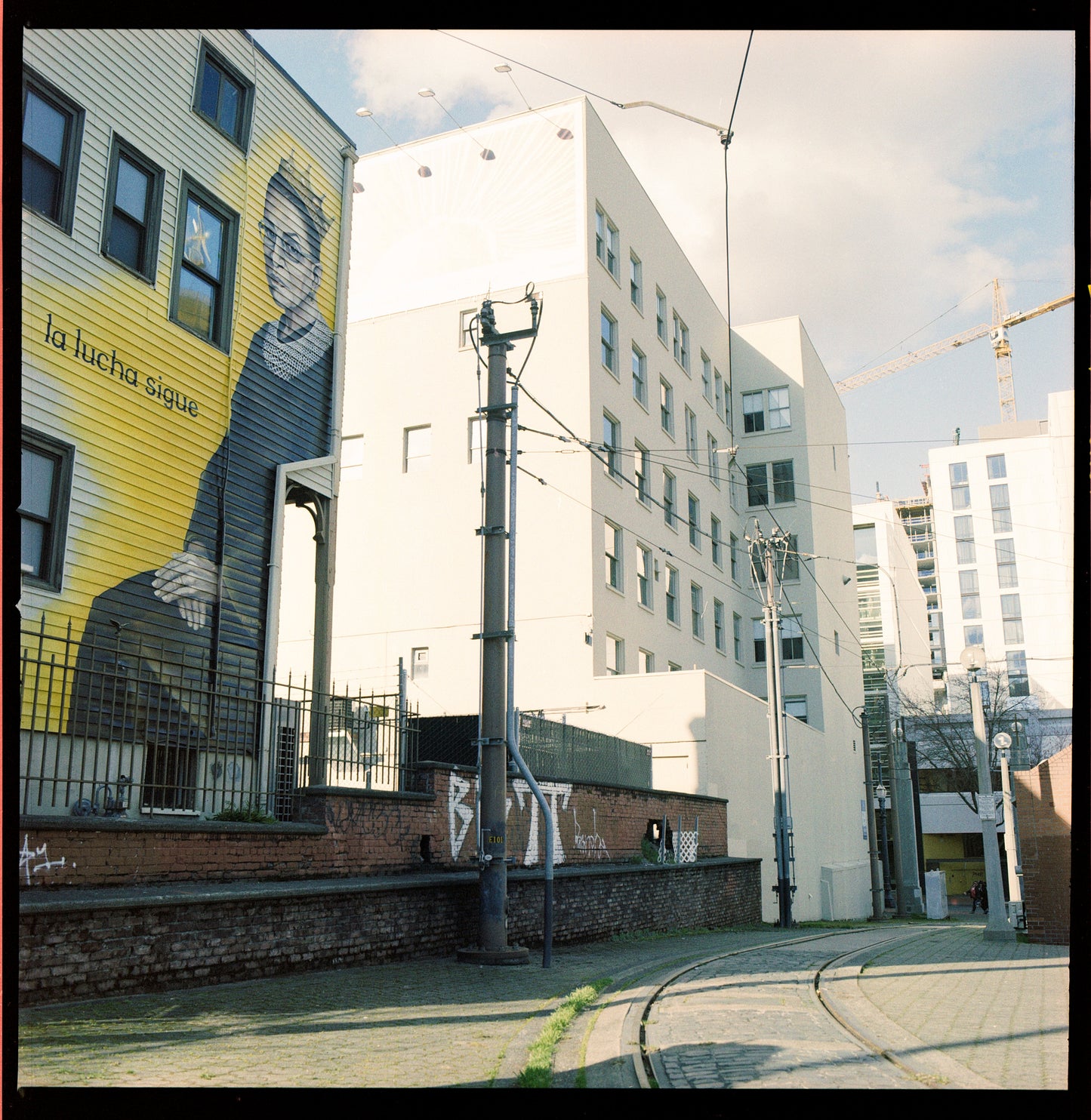 Lomography LomoChrome Metropolis 100-400 Color Negative 120 Format Film